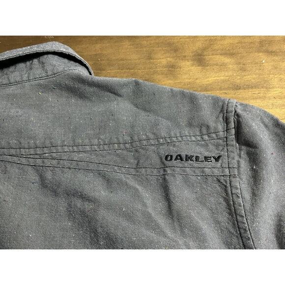 Oakley Men's Size Large Gray Long Sleeve Button Down Shirt - Picture 10 of 10